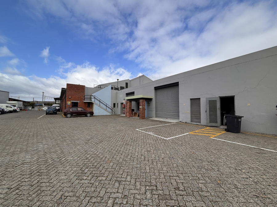 To Let commercial Property for Rent in Maitland Western Cape